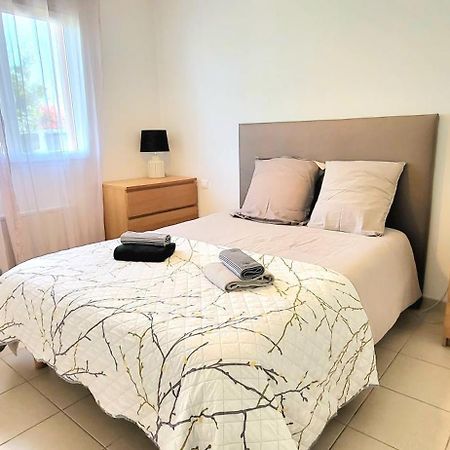 Logement Thermale Et De Tourisme Les Acacias 6 Jonzac Exteriér fotografie